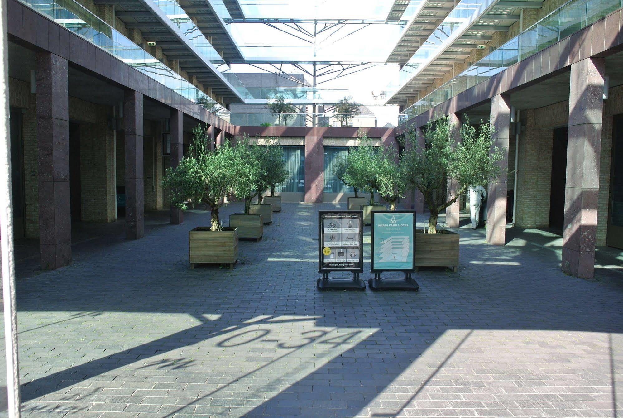 Amadi Park Hotel Amsterdam Eksteriør bilde